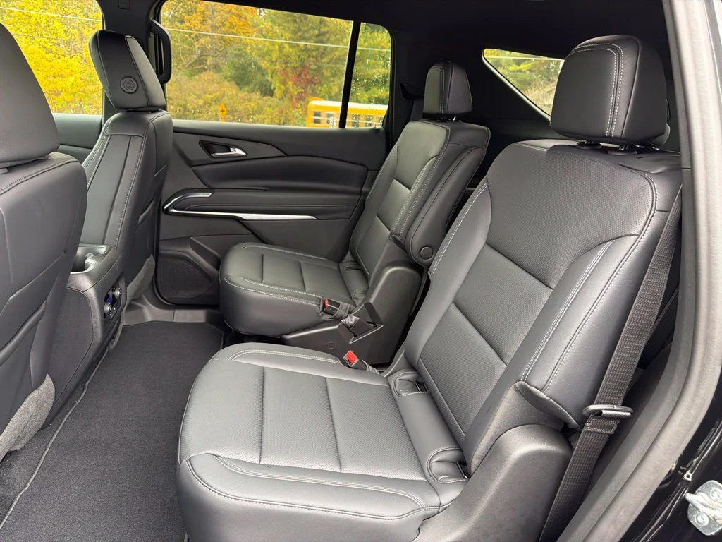 2027 Chevrolet Traverse LT - Photo 10