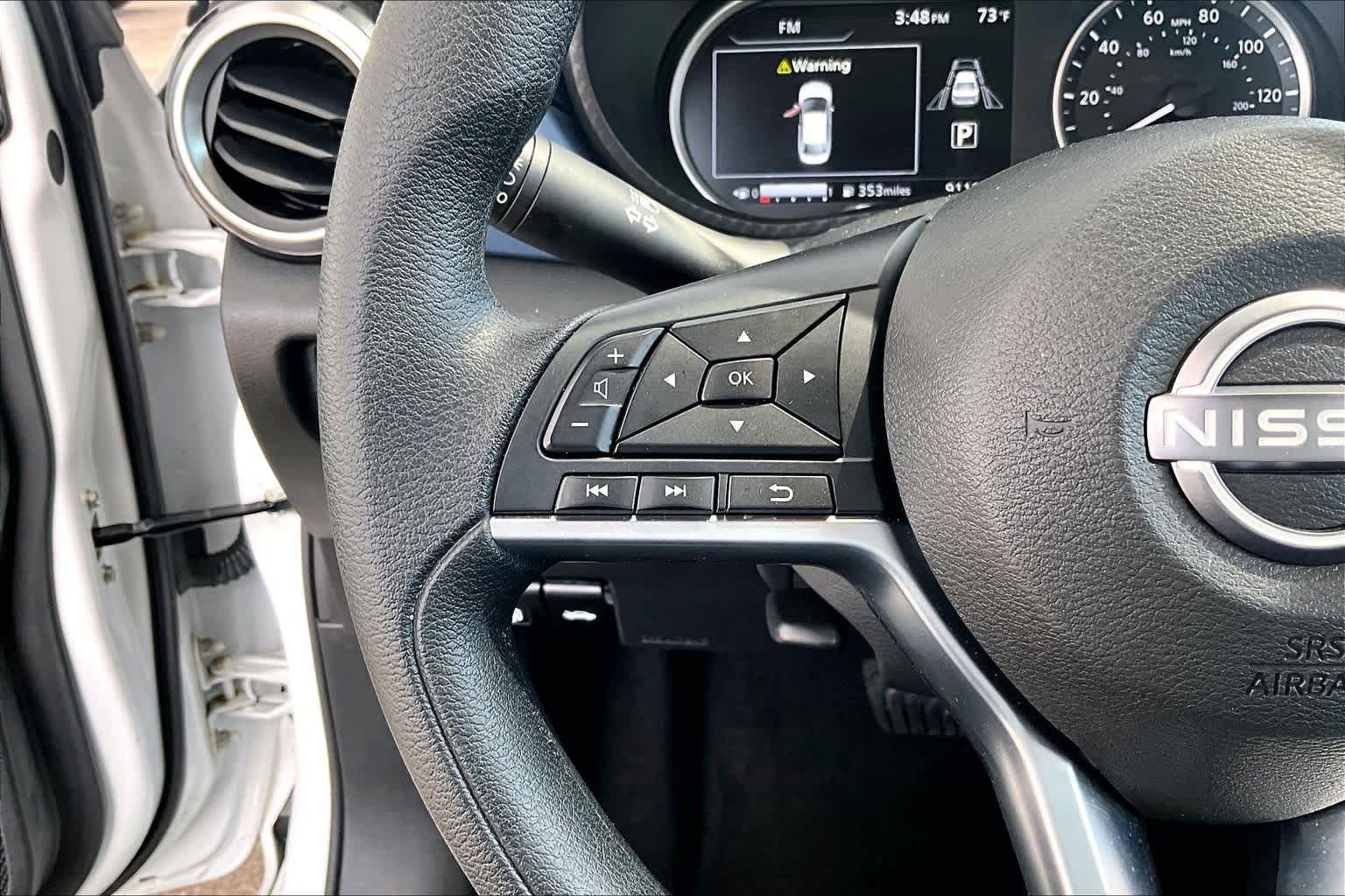 2025 Nissan Versa Sedan SV - Photo 23
