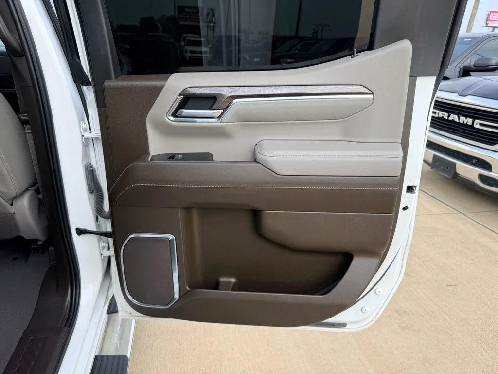 Used 2023 Summit White Chevrolet LTZ image 21