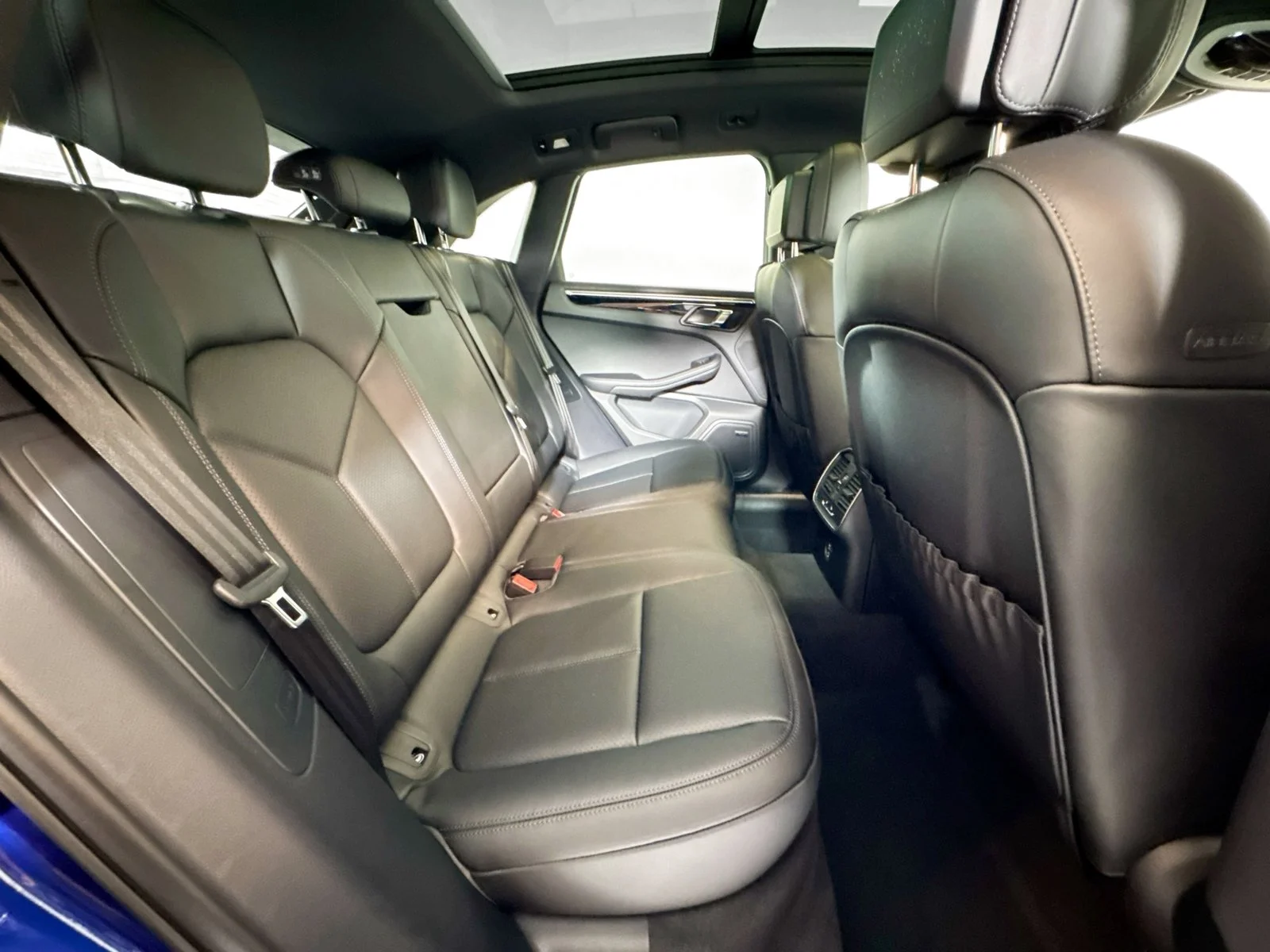 2026 Porsche Macan S - Photo 23