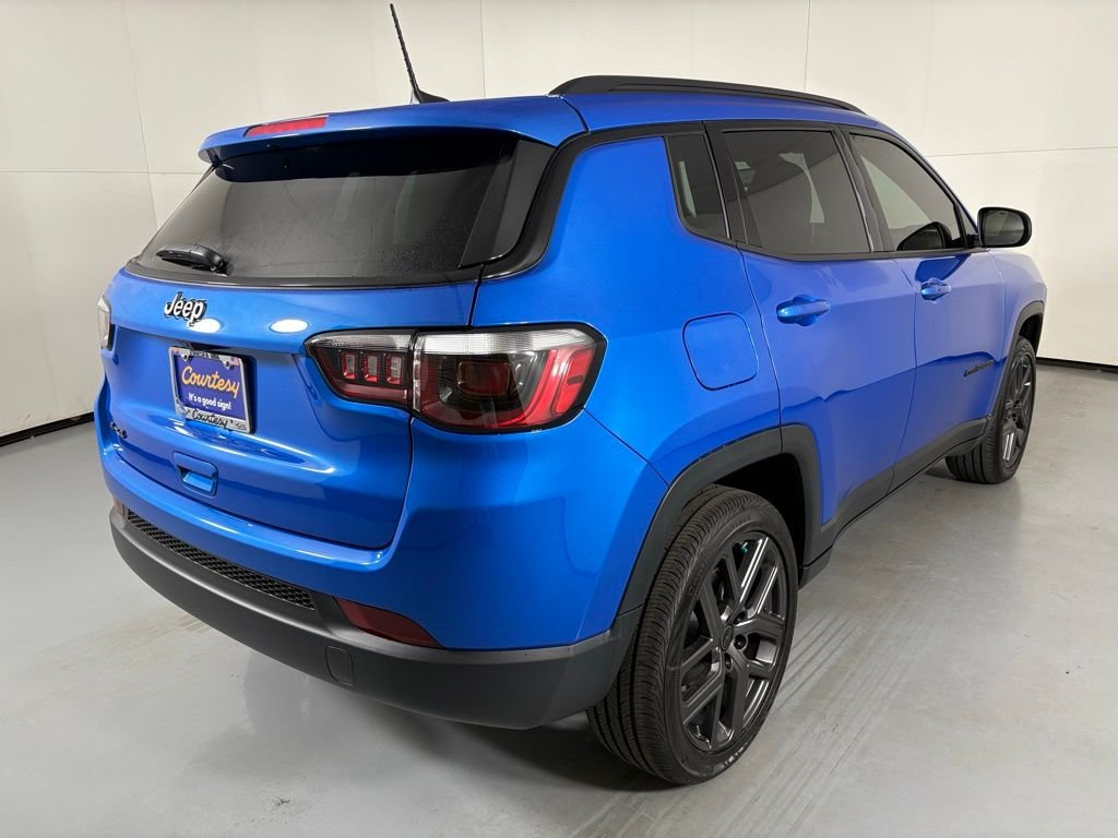 New 2026 Hydro Blue Pearlcoat Jeep Latitude image 6