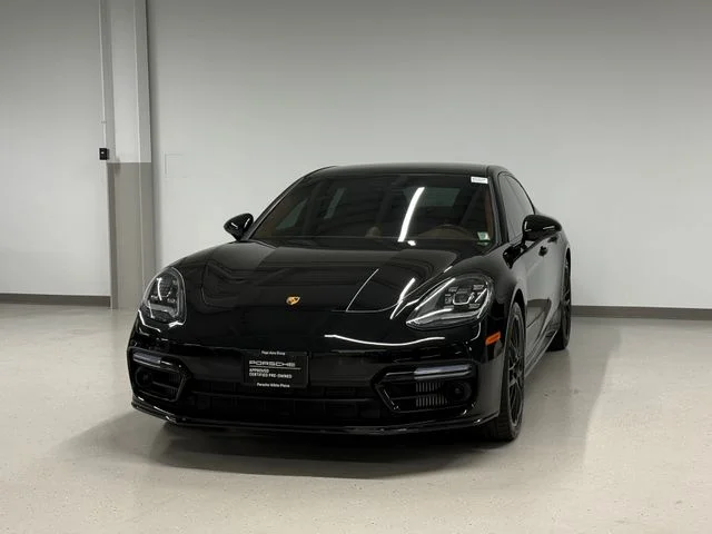 2023 Porsche Panamera 4S's photo