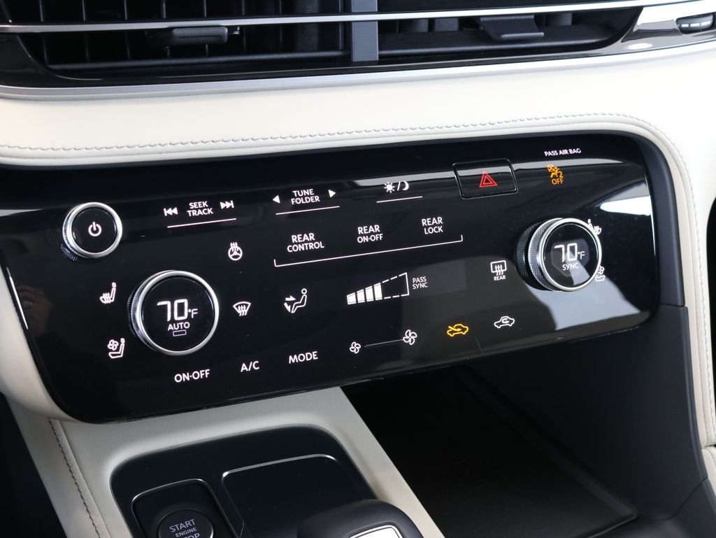 Certified Used 2023 White INFINITI LUXE image 19