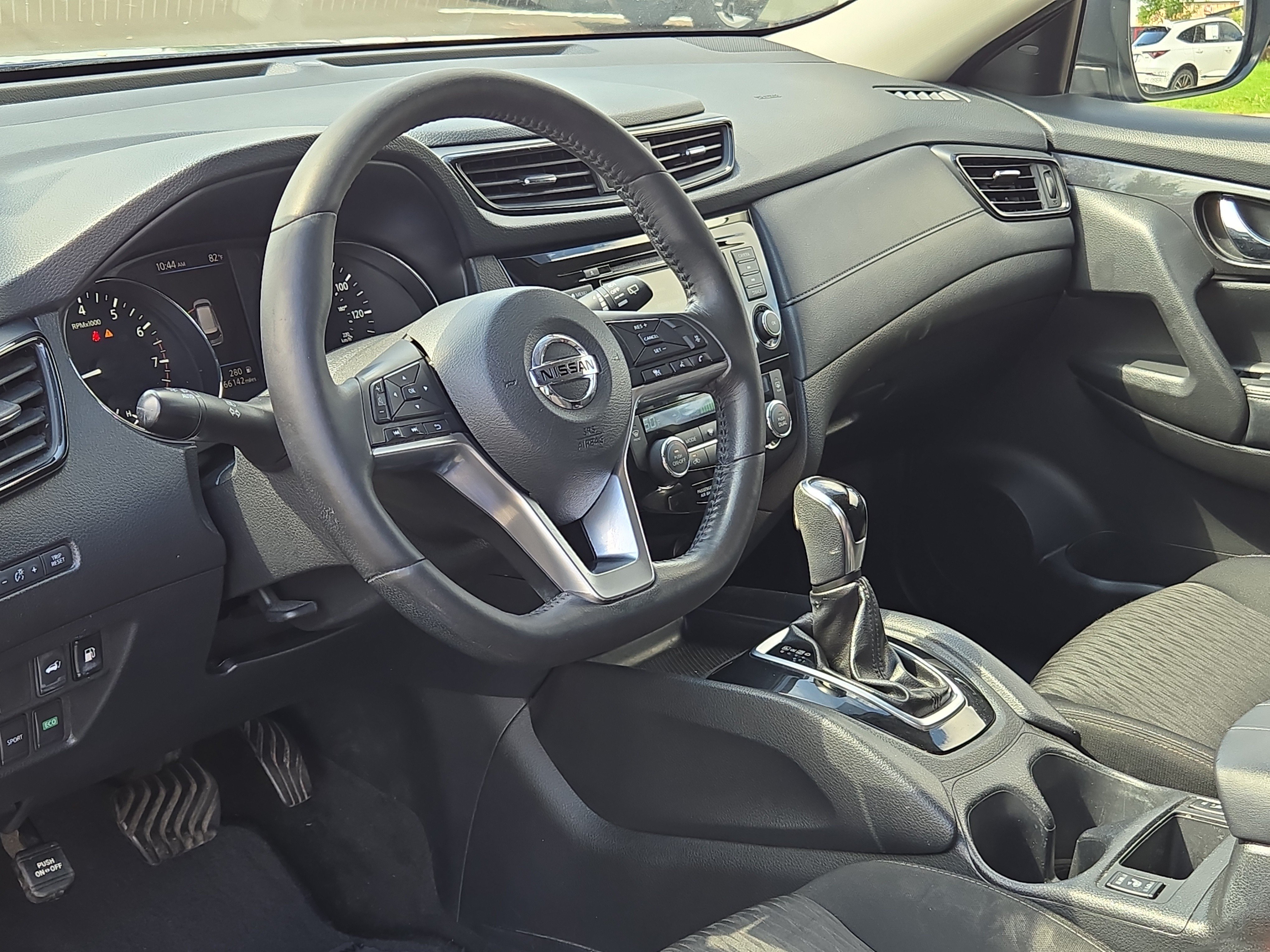 Used 2018 Blue Nissan SV image 18