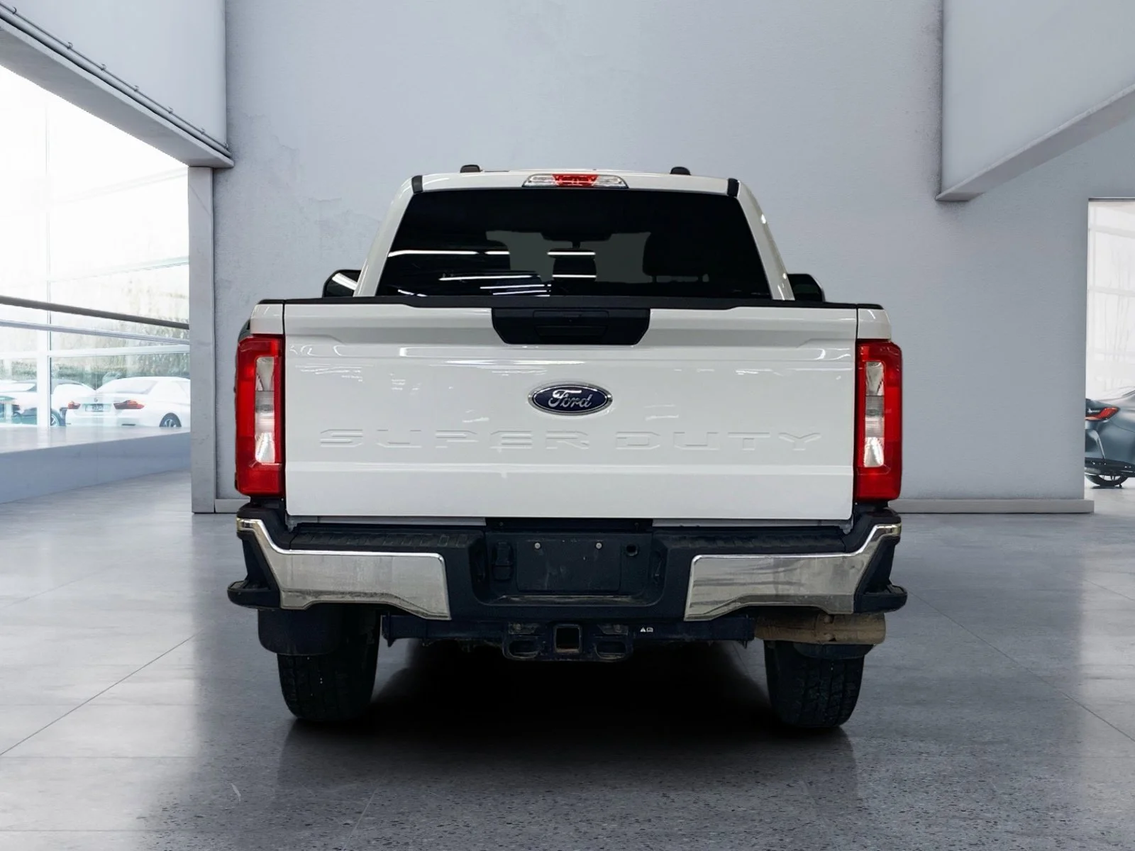 Used 2024 Oxford White Ford XLT image 4