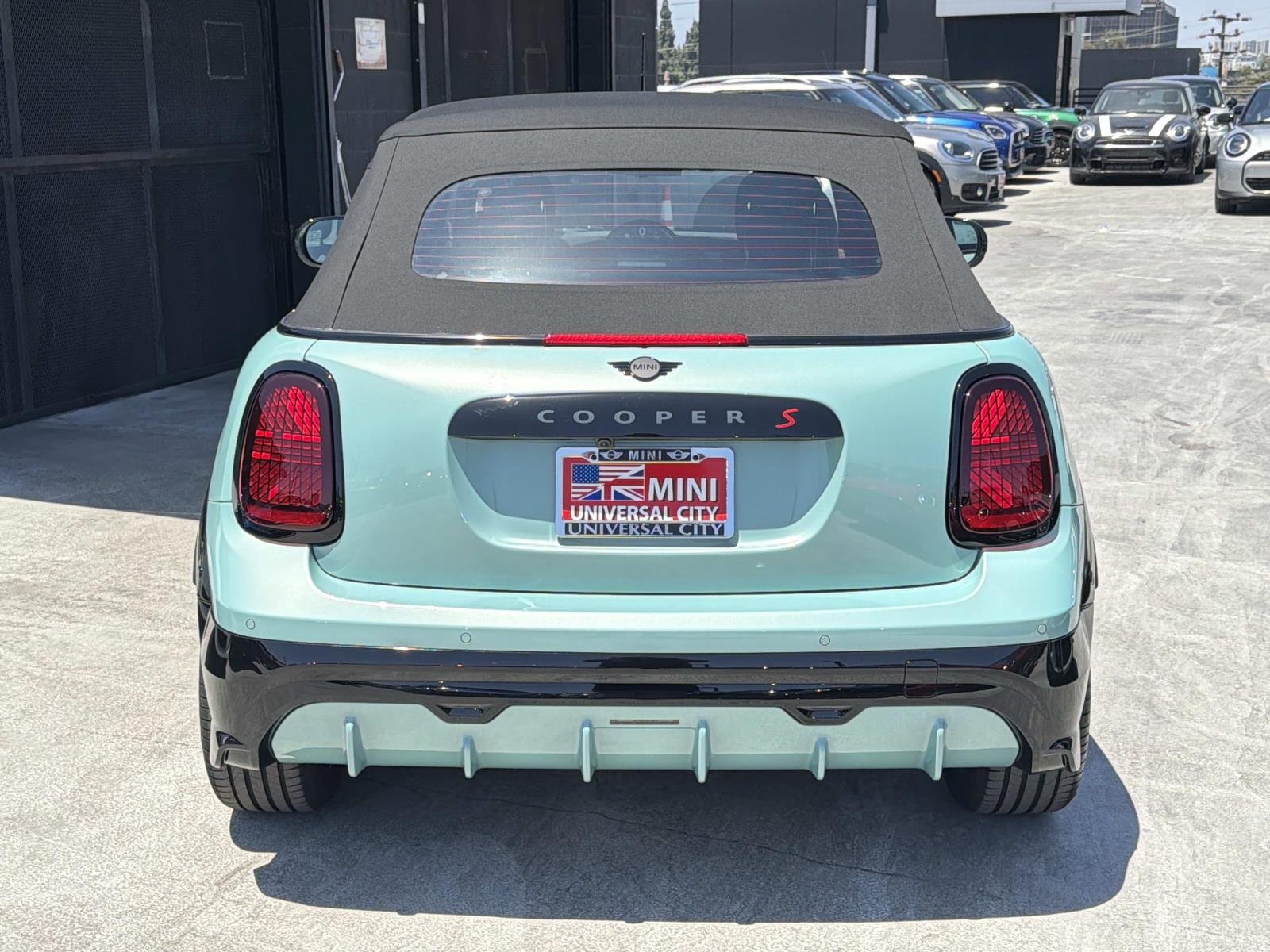 New 2026 0C6M Ocean Wave Green Metallic MINI Iconic image 5