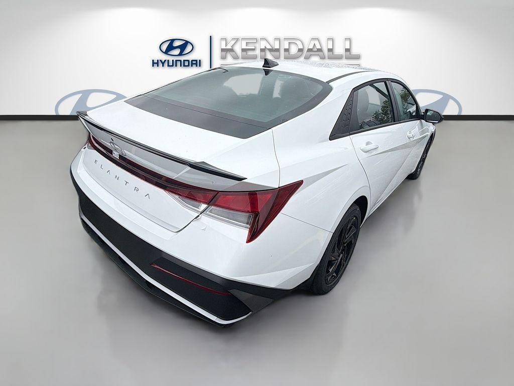 New 2026 Serenity White Hyundai SEL Sport image 6