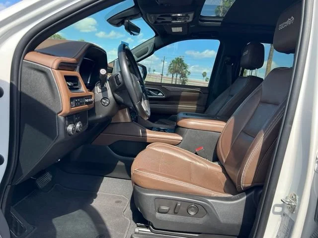 Used 2022 IRIDESCENT PEARL TRICOAT Chevrolet High Country image 13