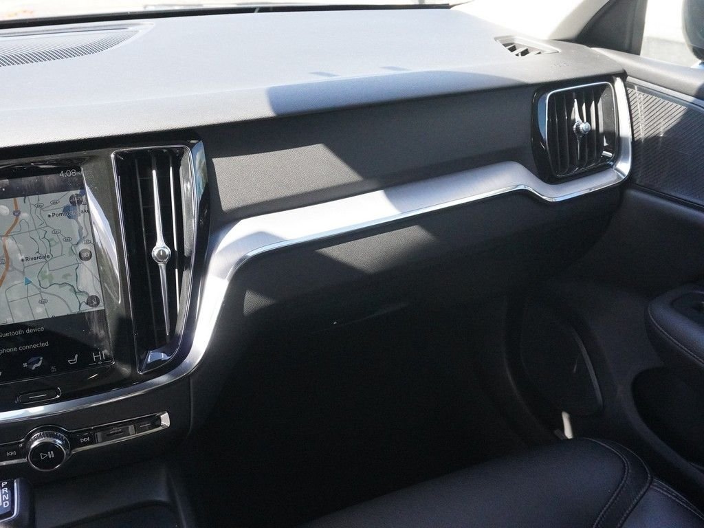 Used 2020 Gray Volvo T5 image 34