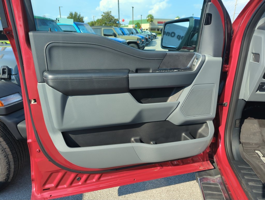 Used 2024 Red Ford XLT image 17