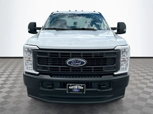 New 2026 Oxford White Ford XL image 2