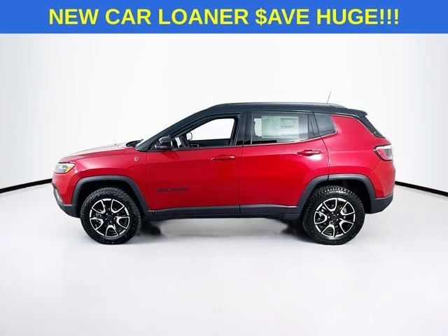 New 2026 Red Hot Pearl-Coat Exterior Paint Jeep Trailhawk image 4