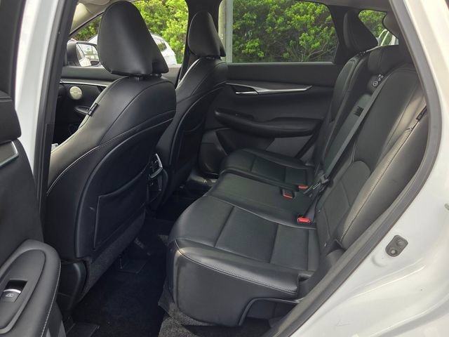 Used 2023 Lunar White INFINITI LUXE image 10