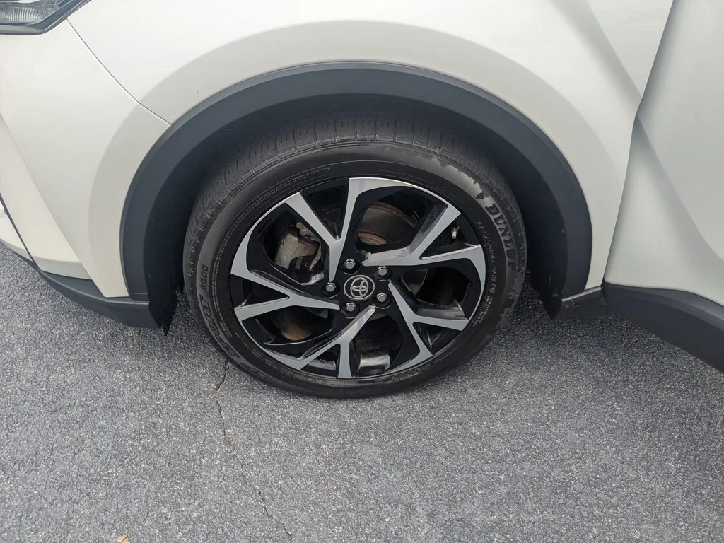Used 2021  Toyota LE image 10