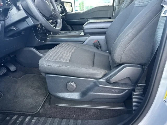 Used 2021 White Ford XL image 13