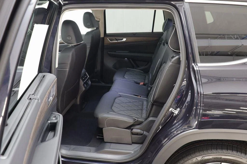 2026 Volkswagen Atlas SEL Premium R-Line - Photo 16