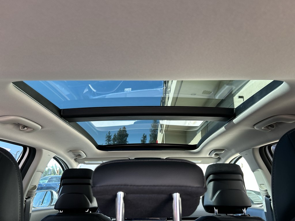 New 2026 Glacial White Pearl Kia SX Prestige image 14