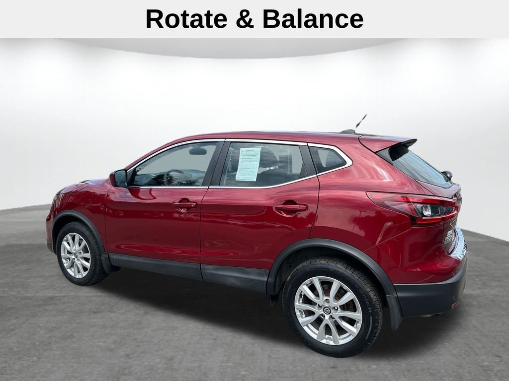 Used 2020 Red Nissan S image 9