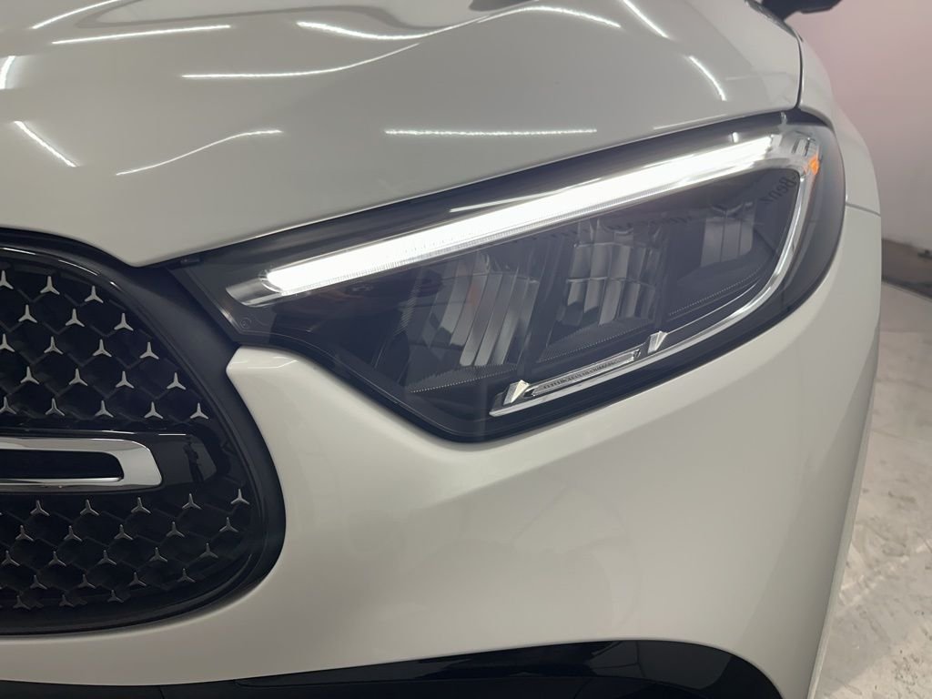 Used 2026 White Mercedes-Benz GLC 300 image 29