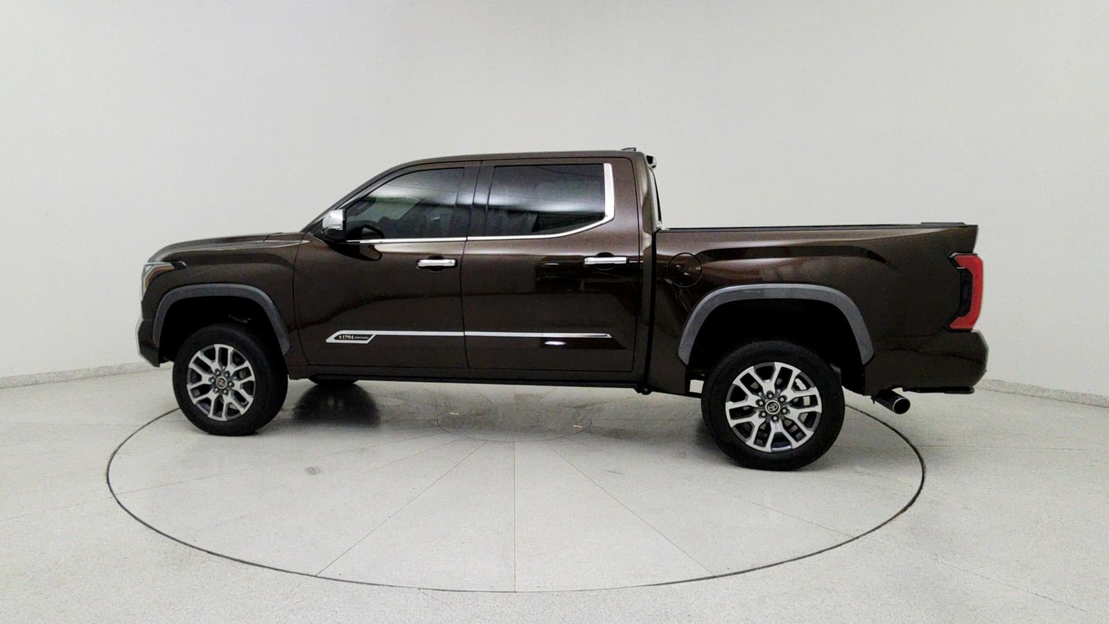 Used 2023  Toyota 1794 image 4