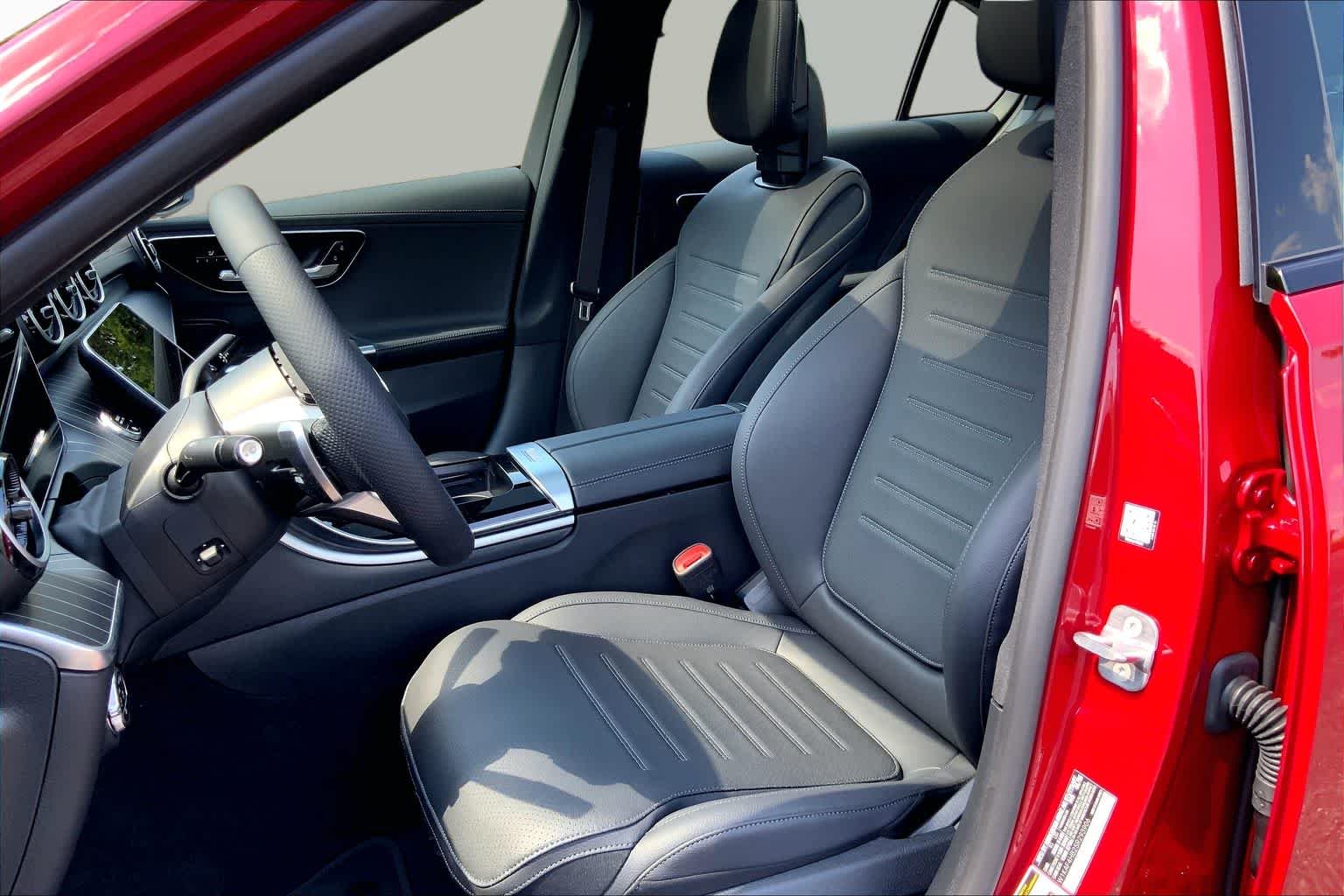 New 2025 MANUFAKTUR Patagonia Red Metallic Mercedes-Benz C 300 image 9