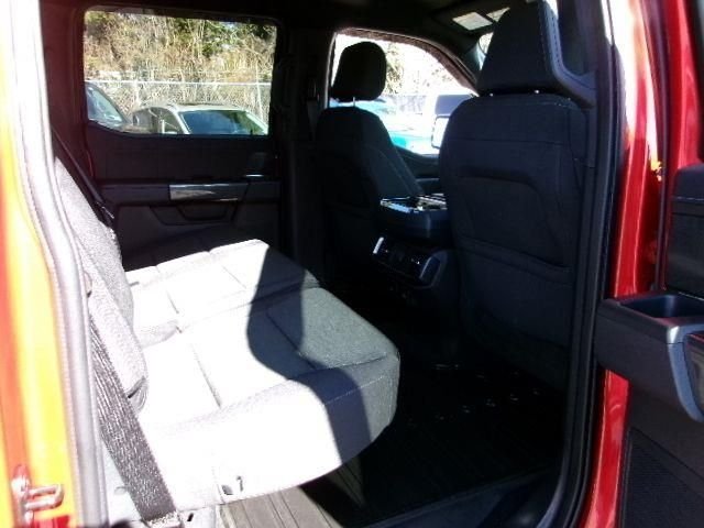 Certified Used 2023 Hot Pepper Red Metallic Tinted Clearcoat Ford XLT image 5