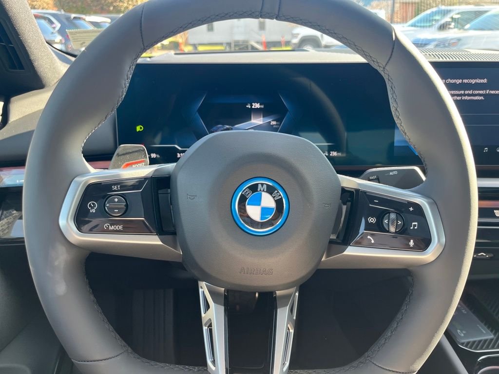 Used 2026 Black BMW xDrive40 image 15