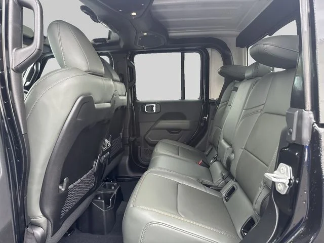 New 2026 Black Clear-Coat Exterior Paint Jeep Mojave image 9
