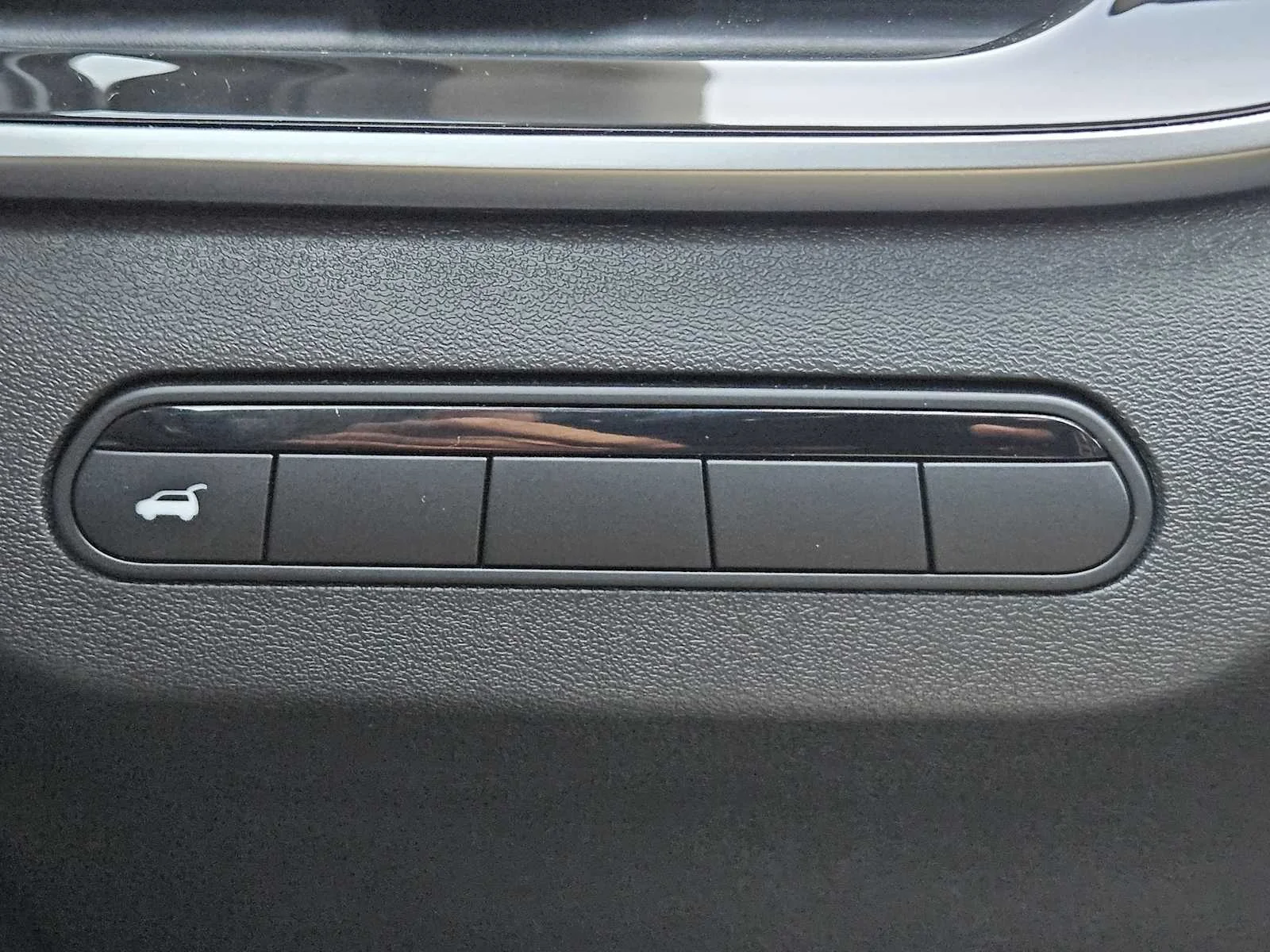 Certified Used 2025 Mineral Black INFINITI PURE image 20