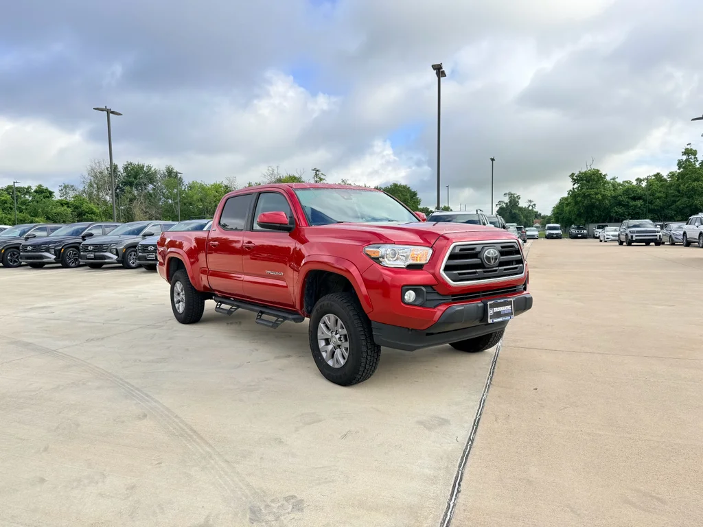 Used 2019 Barcelona Red Metallic Toyota SR5 image 11