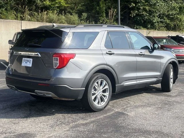 Certified Used 2023 Gray Ford XLT image 3