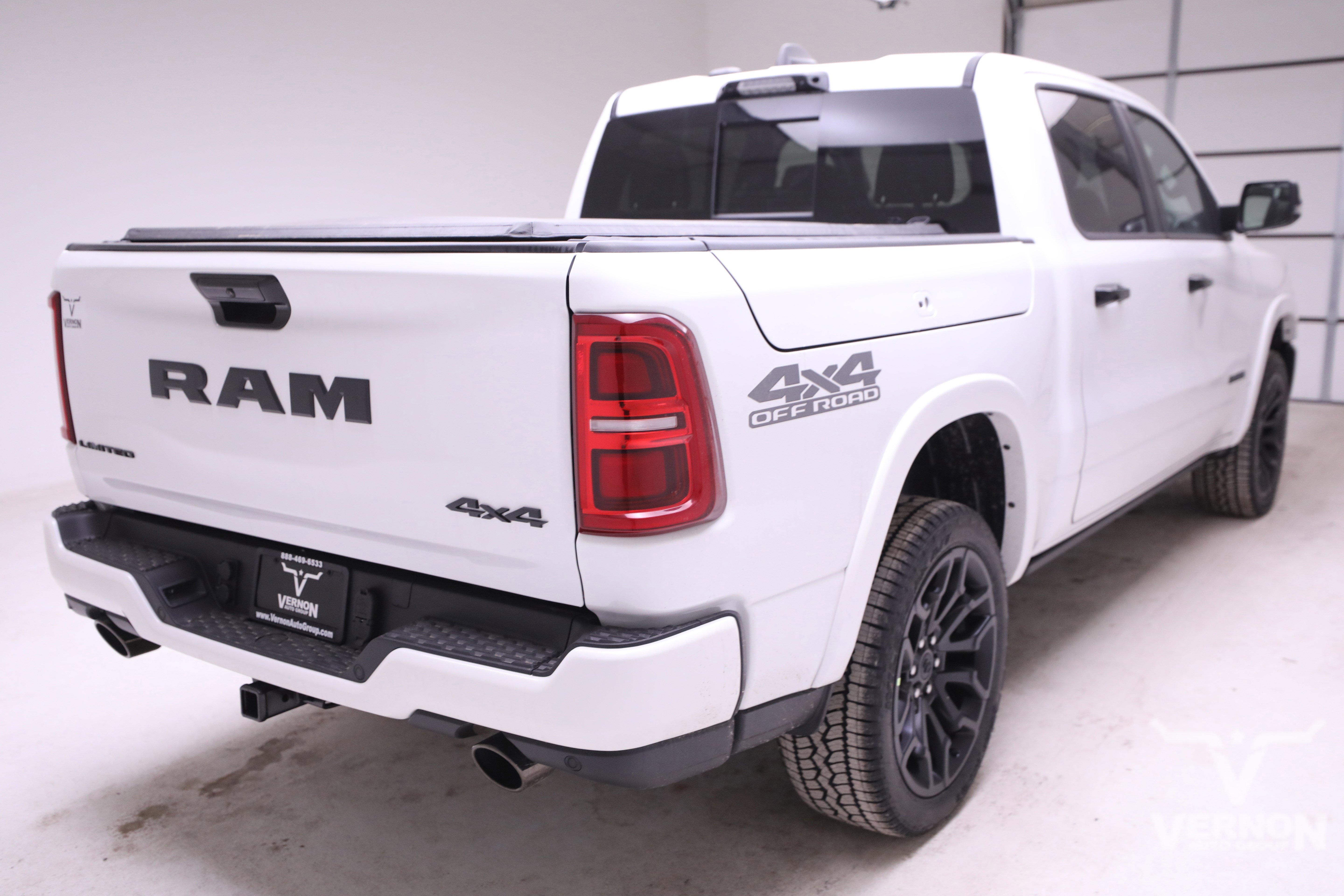 New 2026 Ivory White Tri-Coat Pearlcoat Ram N image 5