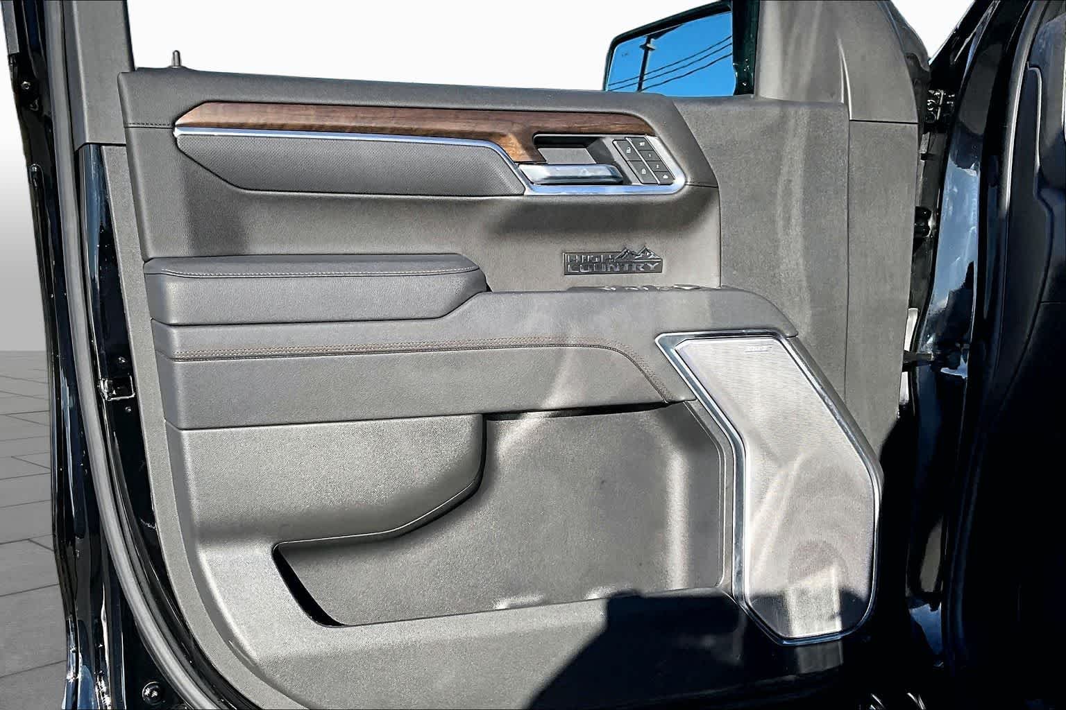 2025 Chevrolet Silverado 1500 High Country - Photo 35