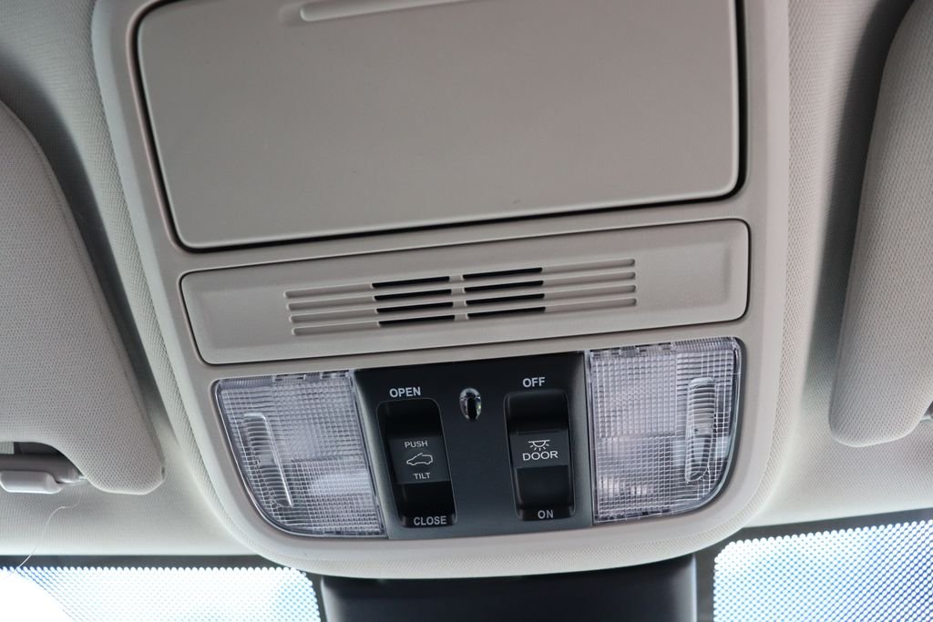 New 2027 Platinum White Pearl Honda Touring image 28