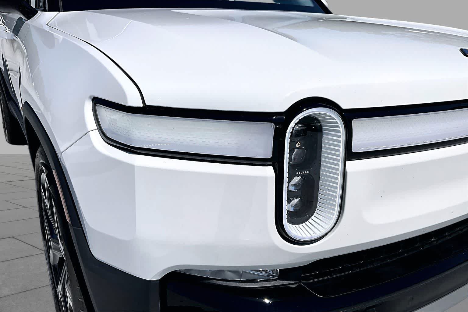 Used 2024 Glacier White Rivian Adventure image 25