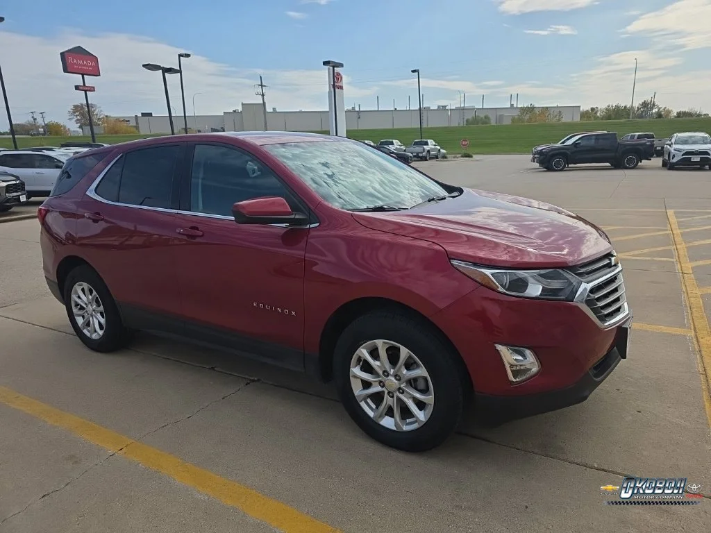 Used 2020 Chevrolet Equinox LT with VIN 2GNAXUEV3L6251626 for sale in Spirit Lake, IA