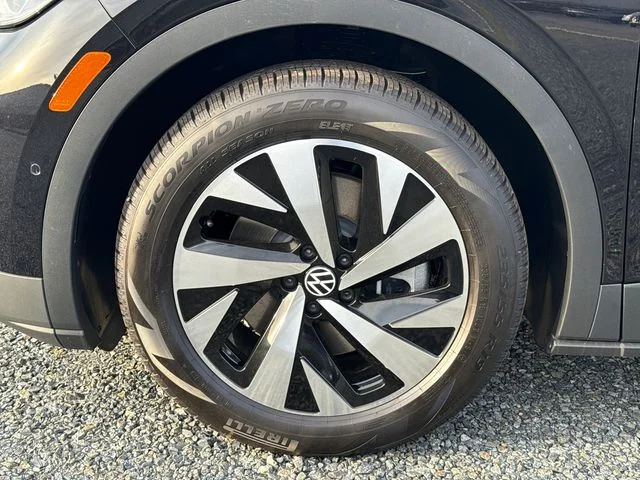 New 2026 Deep Black Pearl Volkswagen Pro image 15