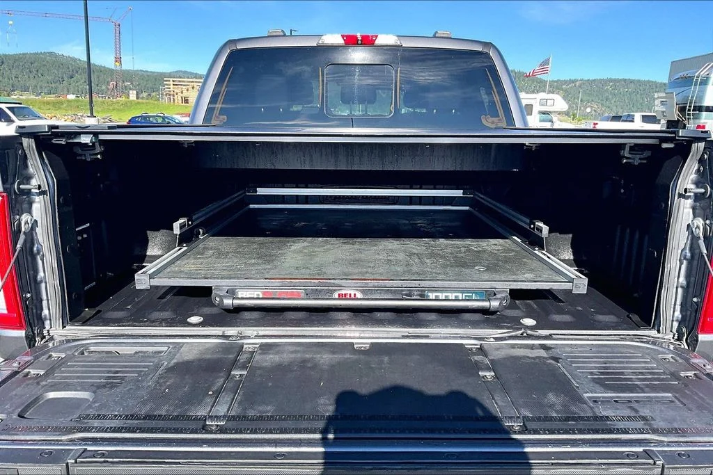 Used 2022 Gray Ford Lariat image 18