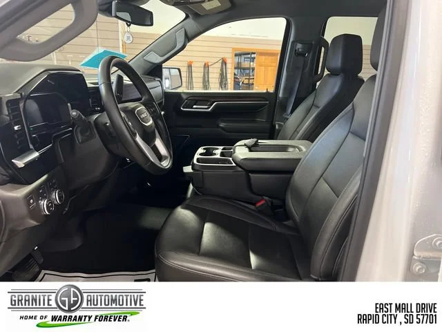 2024 GMC Sierra 1500 SLT - Photo 17