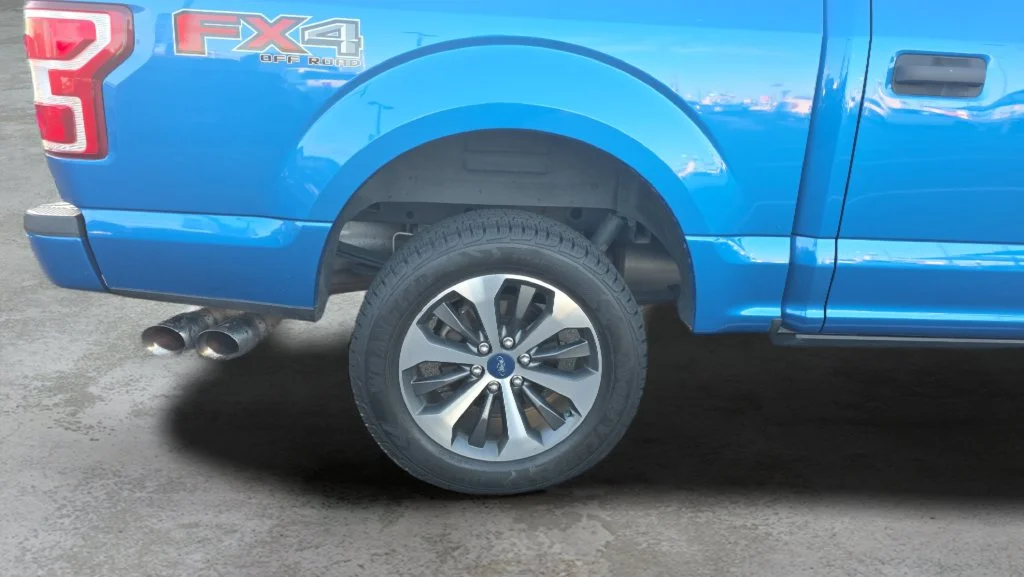Used 2020 Blue Ford XL image 15