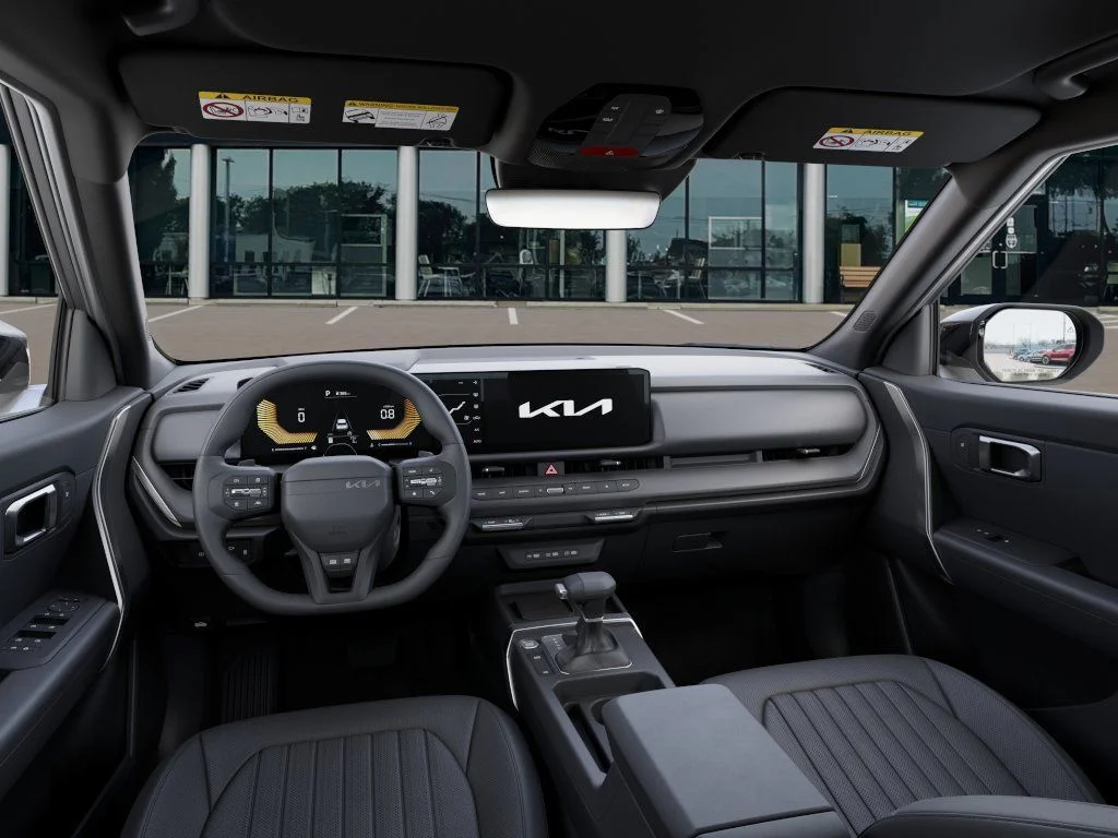 New 2027 Snow White Pearl / Black Roof Kia X-Line S image 15