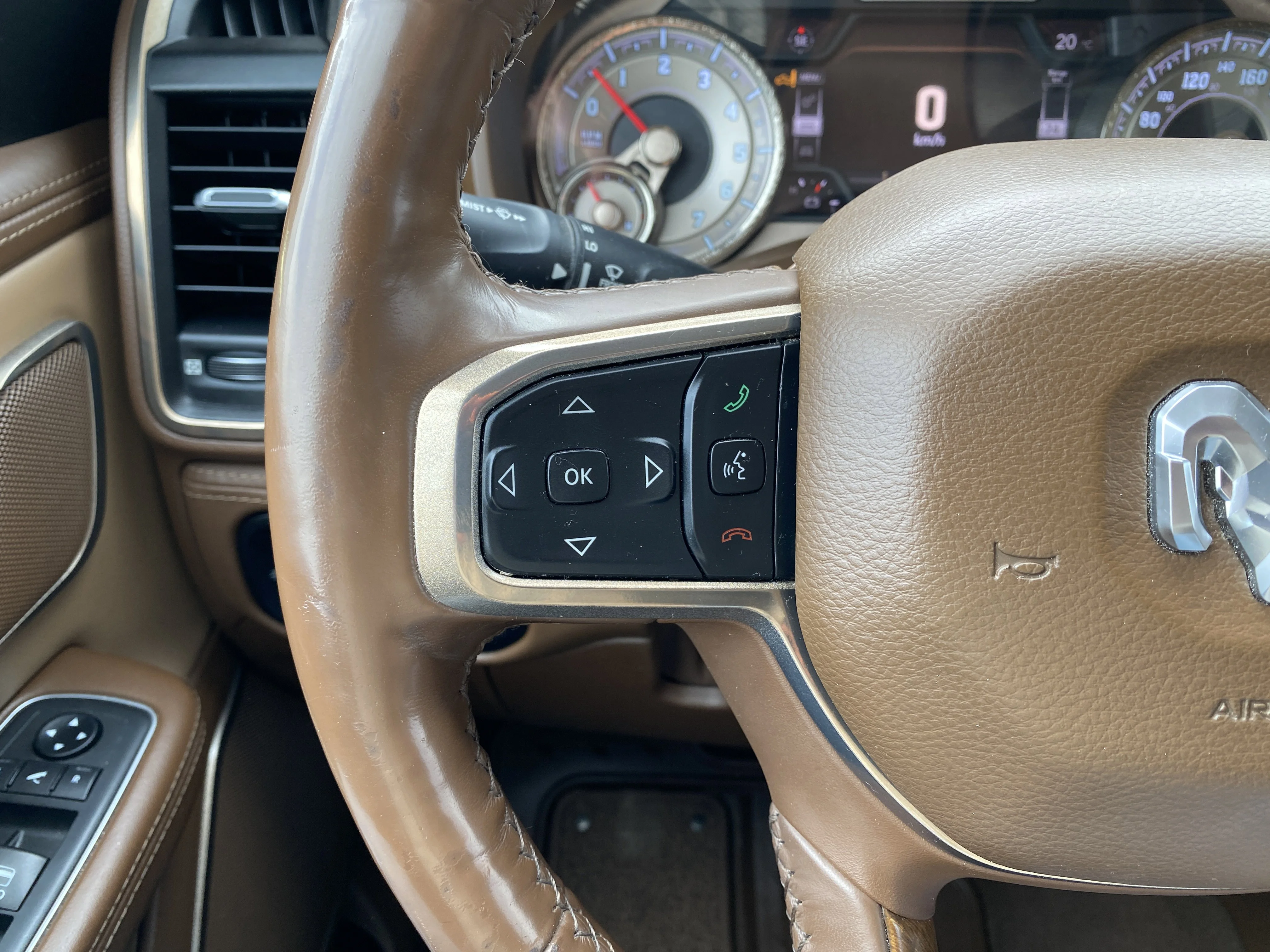 Certified Used 2019 Black Ram Laramie Longhorn * LIFTED * AIR RIDE DELETE * PANORAMIC SUNROOF * image 13