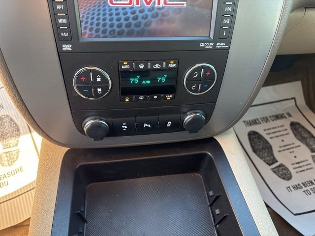 Used 2012 White GMC SLT image 31