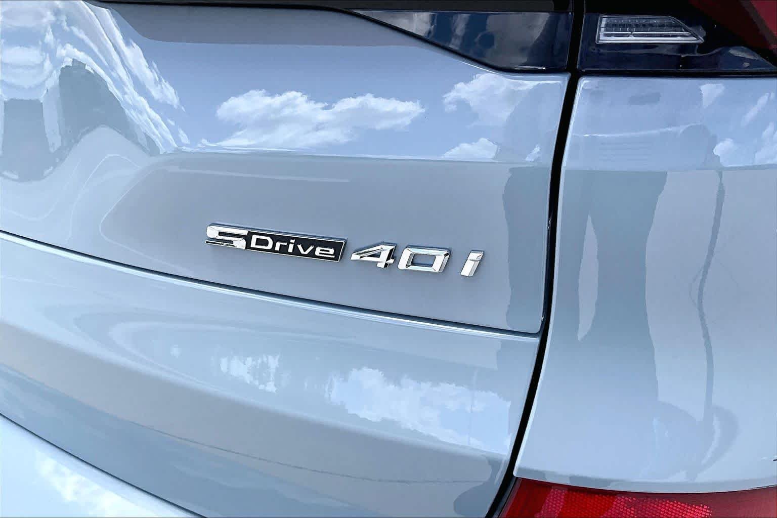 Used 2026 Brooklyn Grey Metallic BMW sDrive40i image 9