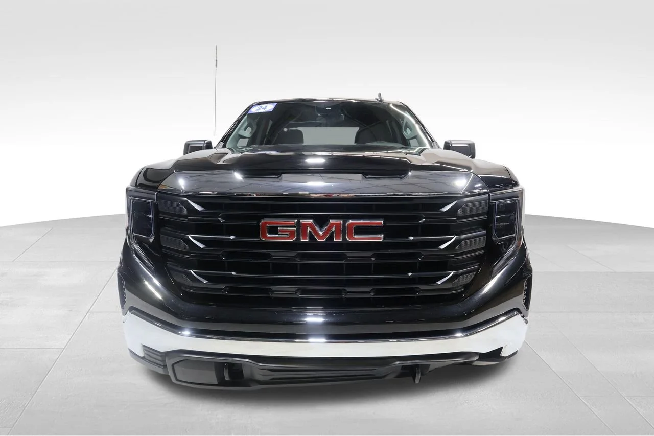 Used 2024 Onyx Black GMC Pro image 7