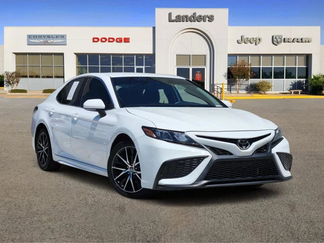 2023 Toyota Camry SE