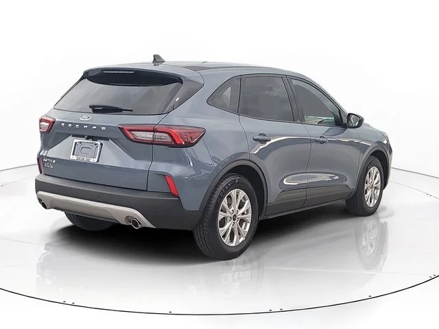 Used 2025 Blue Ford Active image 5