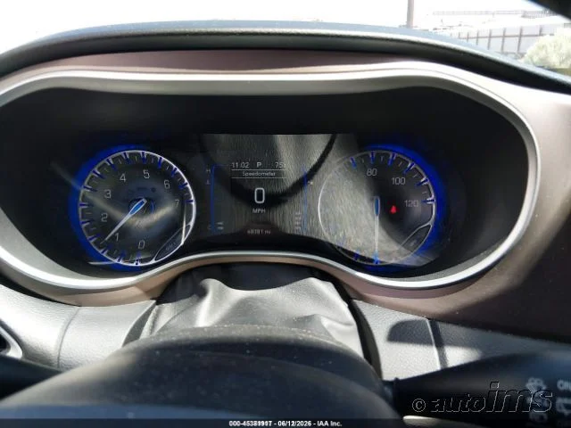 Used 2022 White Chrysler LX image 16