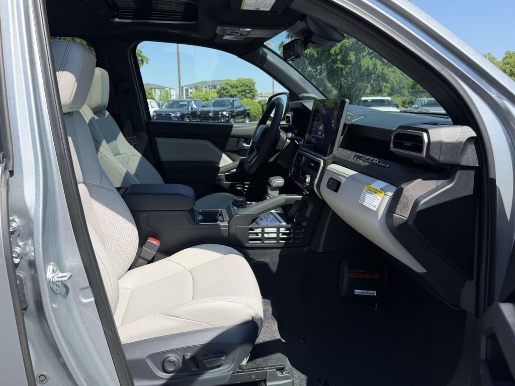 2026 Toyota Tacoma Limited - Photo 11