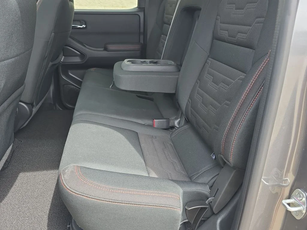 Used 2022  Nissan PRO-4X image 24
